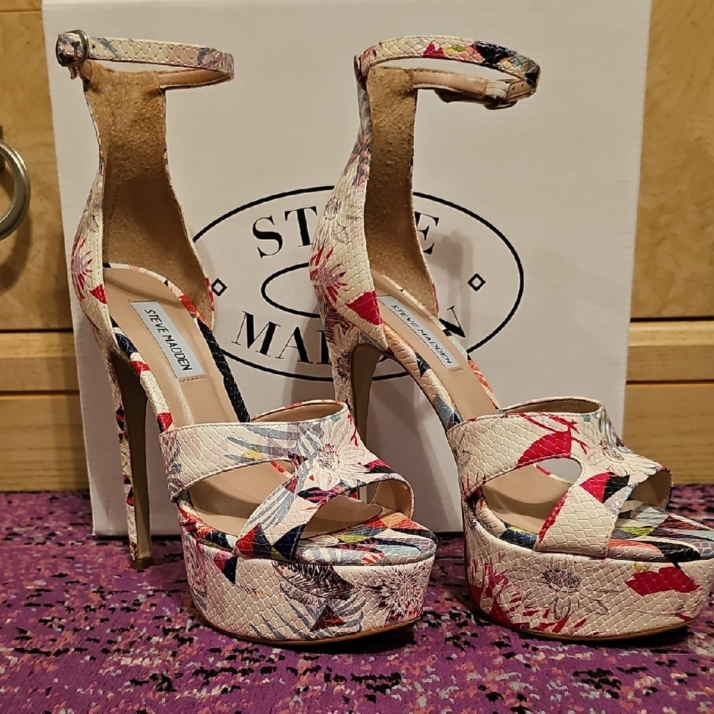 Steve Madden Bright Floral Heels